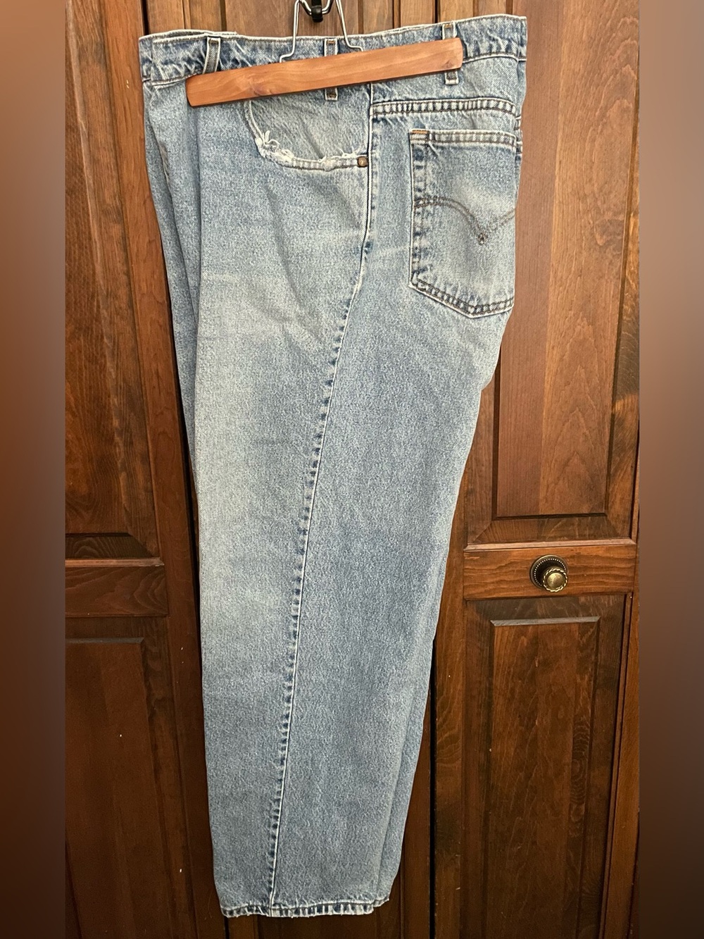 Men’s 540 Levi's Relaxed Light Blue Jeans